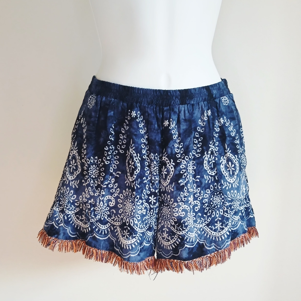 Hayden LA Western Navy Bandana Pattern Shorts Rust Frayed Hen W/ Pockets Small